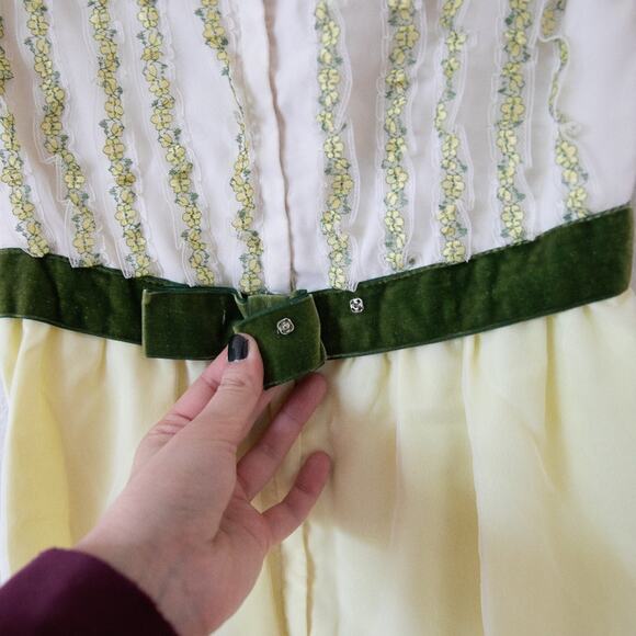 Vintage 1960s Nadine Floral Yellow Empire Waist Chiffon Dress - Picture 4 of 12